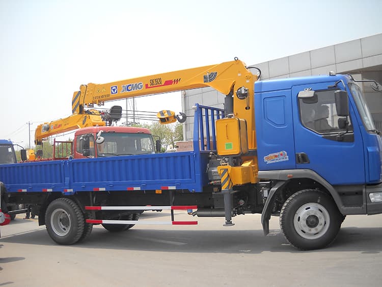 XCMG Official 6 Ton Small Hydraulic Pick Up Truck Crane for Sale